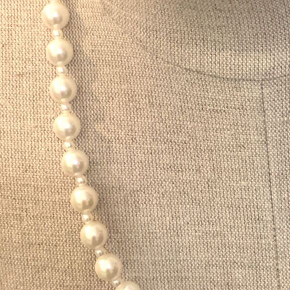 Classic 26” Women’s Classic Faux Pearl Necklace - Picture 2 of 4